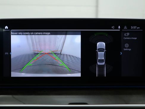 Certified 2023 BMW 530e w/ Premium Package image 16