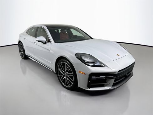 Certified 2026 Porsche Panamera image 9