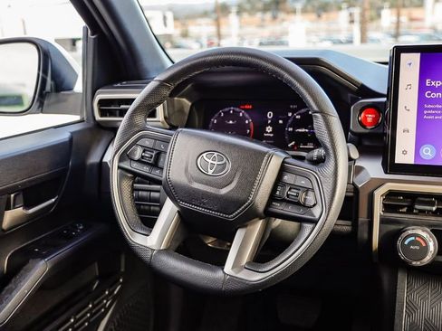 Used 2025 Toyota Tacoma TRD Off-Road image 18