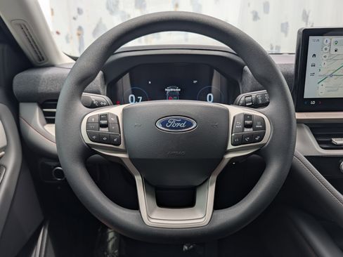 New 2026 Ford Explorer Active RWD image 28
