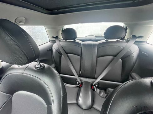 Used 2016 MINI Cooper 2-Door Hardtop image 16