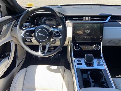 Used 2023 Jaguar XF R-Dynamic SE AWD/4WD image 12