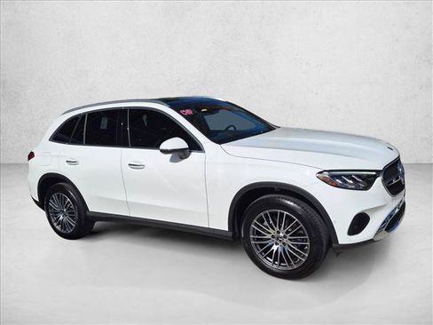 Certified 2026 Mercedes-Benz GLC 300 4MATIC image 4