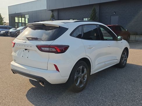 Used 2024 Ford Escape ST-Line w/ Tech Pack #1 FWD image 7