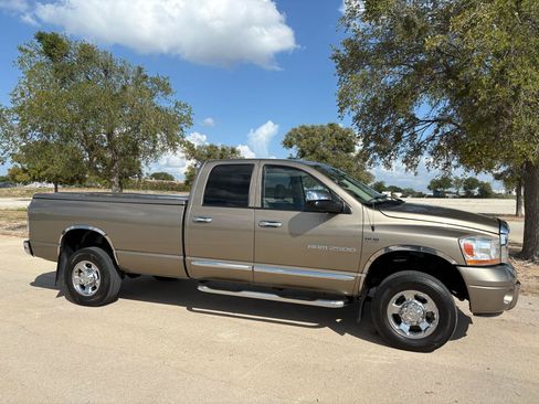 Used 2006 Dodge Ram 2500 Truck Laramie AWD/4WD image 72