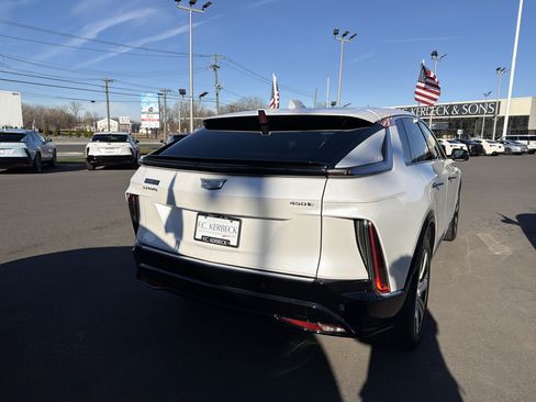 Used 2024 Cadillac Lyriq Tech image 7