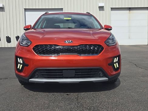 Used 2020 Kia Niro FWD image 2