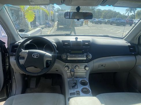 Used 2010 Toyota Highlander 2WD image 18