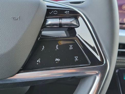 New 2025 Cadillac Escalade Luxury image 23