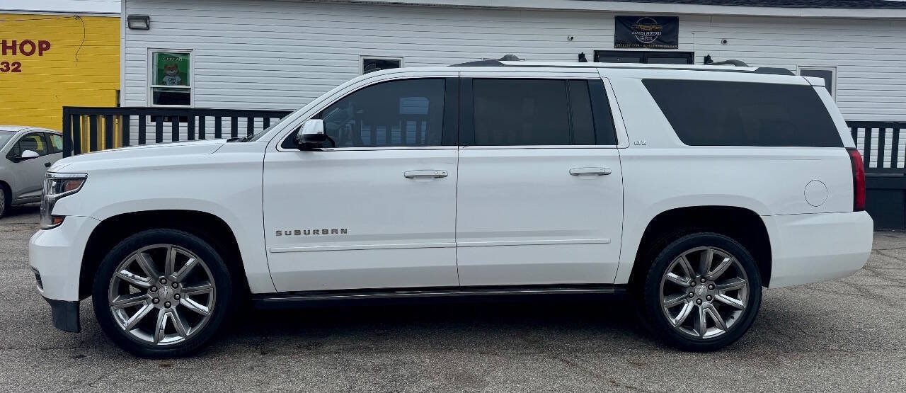 Used 2015 Chevrolet Suburban LTZ RWD image 2