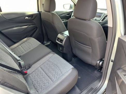 Certified 2024 Chevrolet Equinox LT FWD image 29
