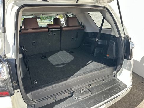 Used 2016 Toyota 4Runner Limited AWD/4WD image 9