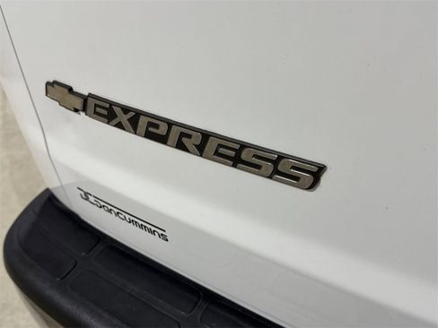Used 2018 Chevrolet Express 3500 LT w/ LT Preferred Equipment Group image 26