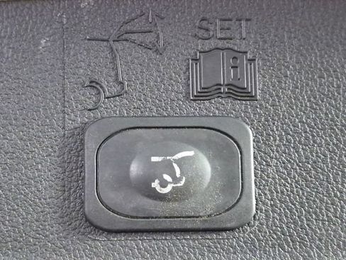 Used 2016 Ford Escape Titanium FWD image 27