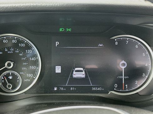 Used 2025 Genesis G70 2.5T RWD image 19