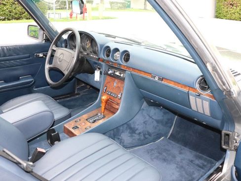 Used 1989 Mercedes-Benz 560 SL image 18