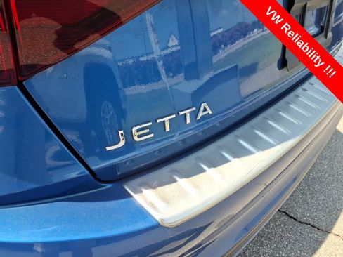 Used 2023 Volkswagen Jetta Sport FWD image 9