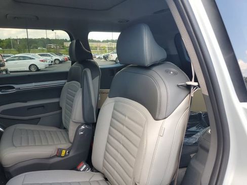 New 2026 Kia EV9 Land image 10