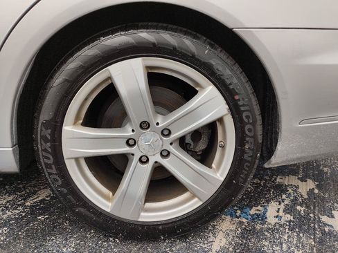 Used 2010 Mercedes-Benz S 550 4MATIC image 11