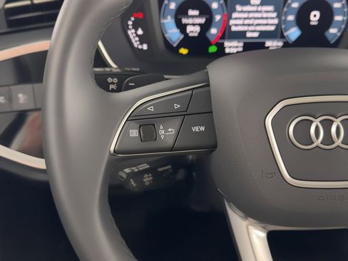 Certified 2025 Audi Q3 2.0T Premium w/ Convenience Package image 21