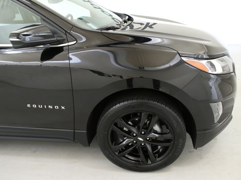 Used 2020 Chevrolet Equinox LT w/ Midnight Edition AWD/4WD image 11