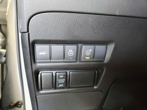 Used 2024 Nissan Armada SL w/ Captain's Chairs Package image 34