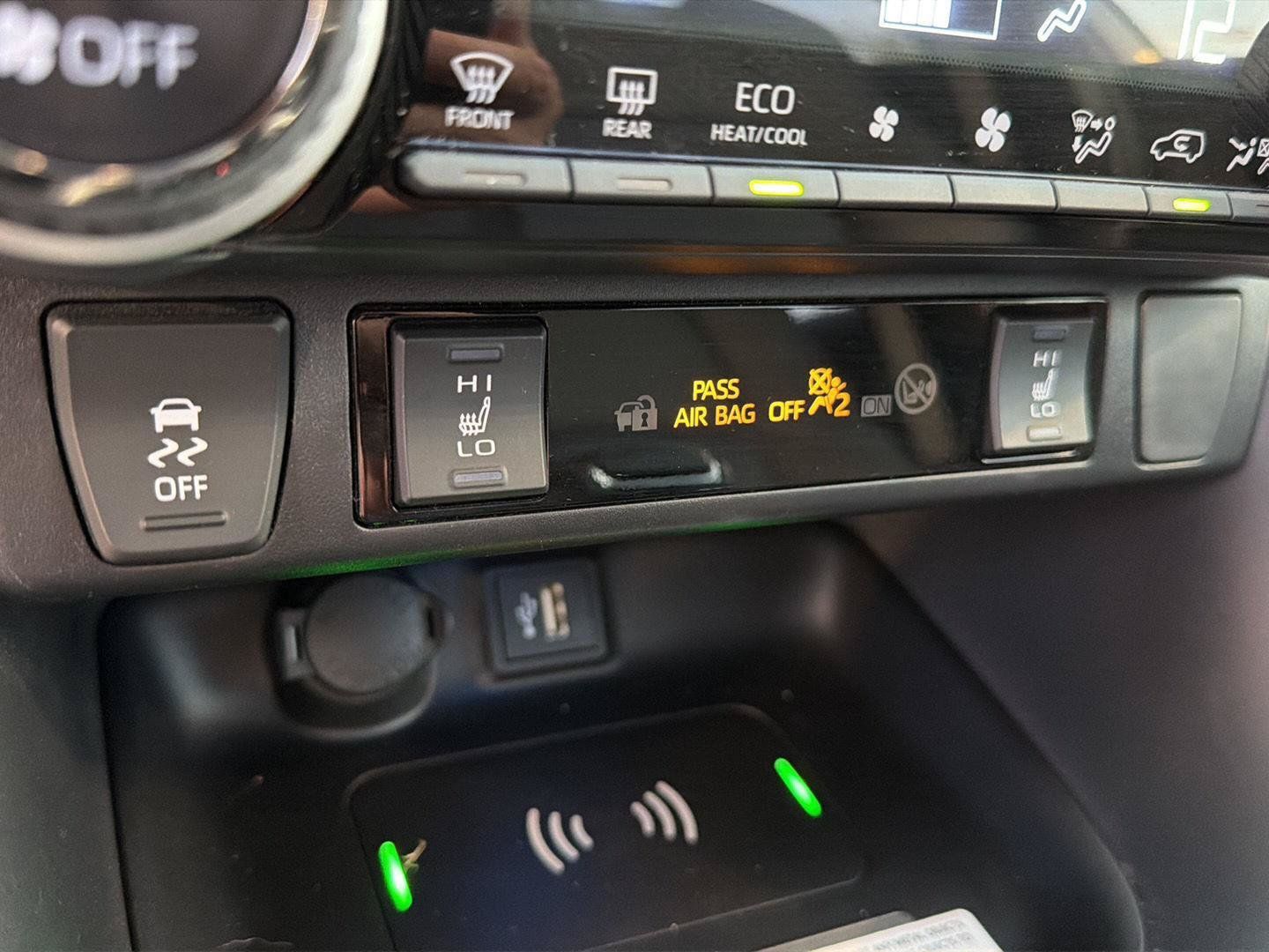 Certified 2025 Toyota RAV4 XSE AWD/4WD image 27