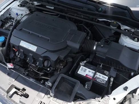 Used 2015 Honda Accord Touring image 41