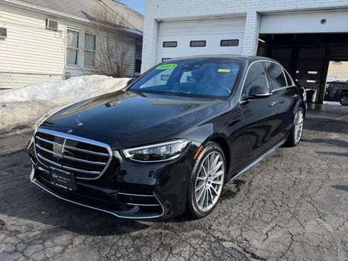 Used 2023 Mercedes-Benz S 580 4MATIC Sedan image 2