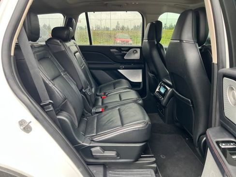 Used 2020 Lincoln Aviator Reserve w/ Equipment Group 202A AWD/4WD image 14