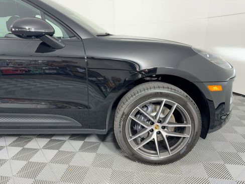 Used 2026 Porsche Macan AWD/4WD image 12