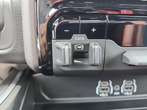 Used 2025 RAM 2500 Big Horn image 38