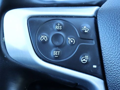 Used 2024 GMC Terrain SLT image 13