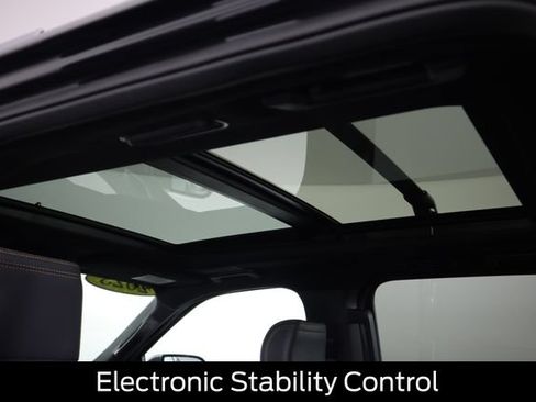 Used 2023 Ford Expedition Platinum AWD/4WD image 31