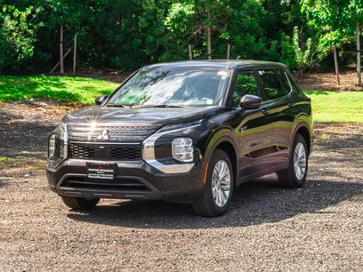 New 2025 Mitsubishi Outlander ES
