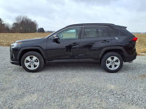 Used 2020 Toyota RAV4 XLE image 31