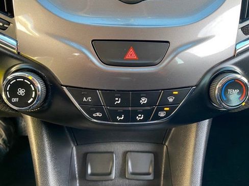 Used 2018 Chevrolet Cruze LT image 14