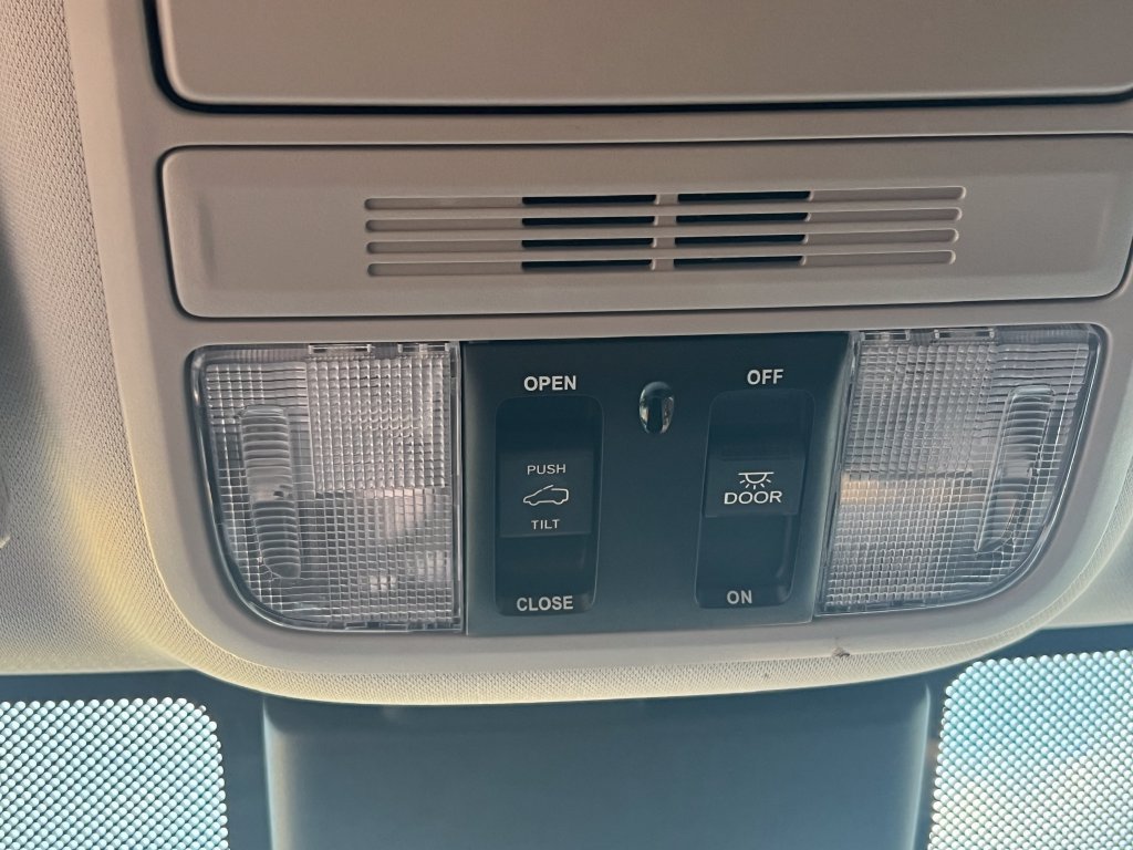 Used 2025 Honda Odyssey EX-L image 39