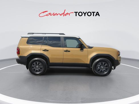 Used 2024 Toyota Land Cruiser image 9