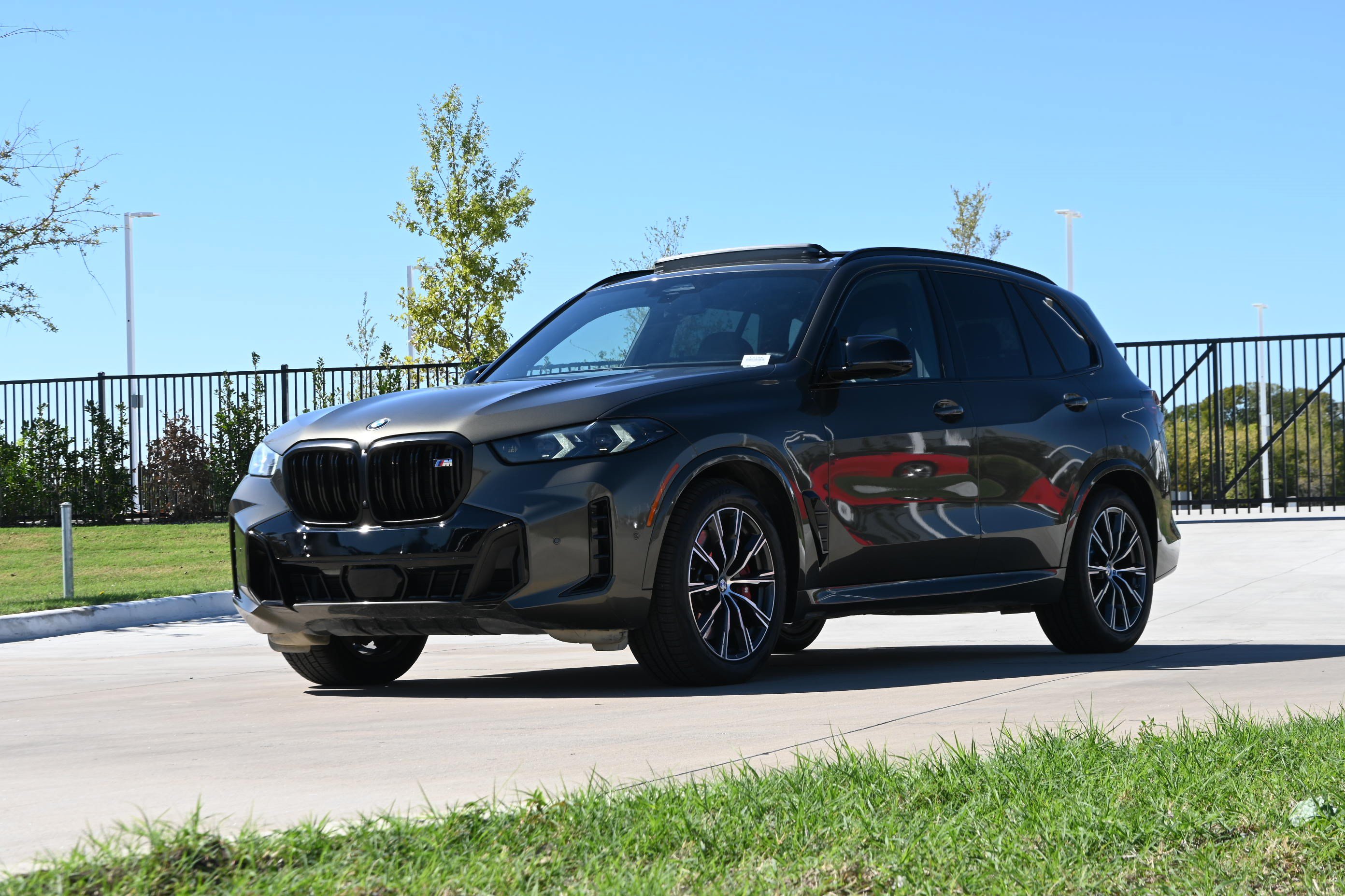 Used 2025 BMW X5 M60i w/ Executive Package AWD/4WD image 5