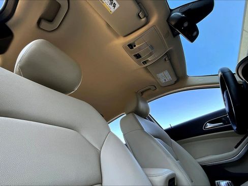 Used 2018 Mercedes-Benz GLA 250 image 13