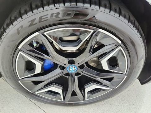 Used 2024 BMW iX xDrive50 w/ Premium Package AWD/4WD image 51