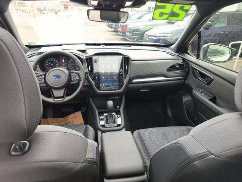 Used 2025 Subaru Forester Premium AWD/4WD image 19