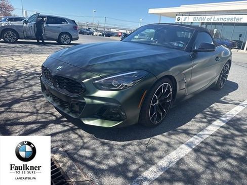 Used 2025 BMW Z4 M40i w/ Edition image 1