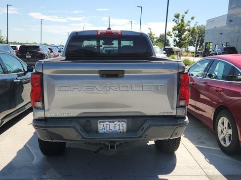 Used 2025 Chevrolet Colorado ZR2 w/ Technology Package AWD/4WD image 2