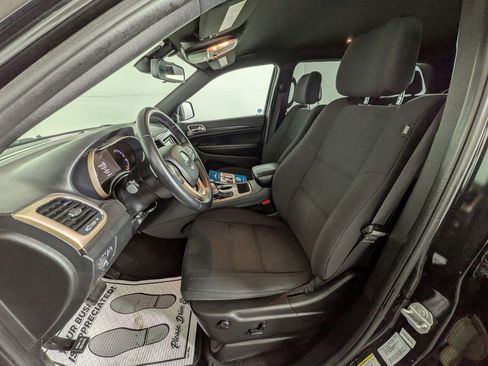 Used 2016 Jeep Grand Cherokee Laredo w/ Quick Order Package 23E image 16