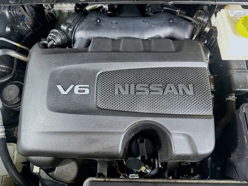 Used 2022 Nissan Pathfinder SV w/ SV Black Package FWD image 33