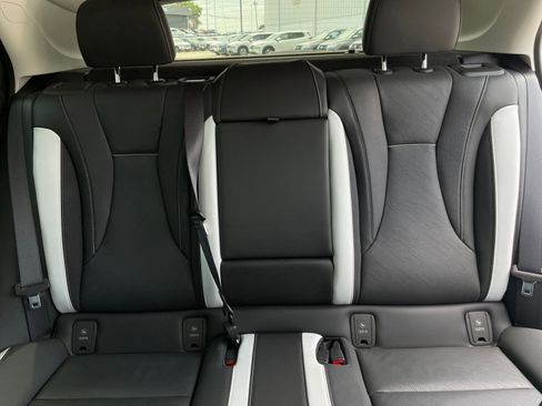 Used 2024 Buick Envision Sport Touring image 38