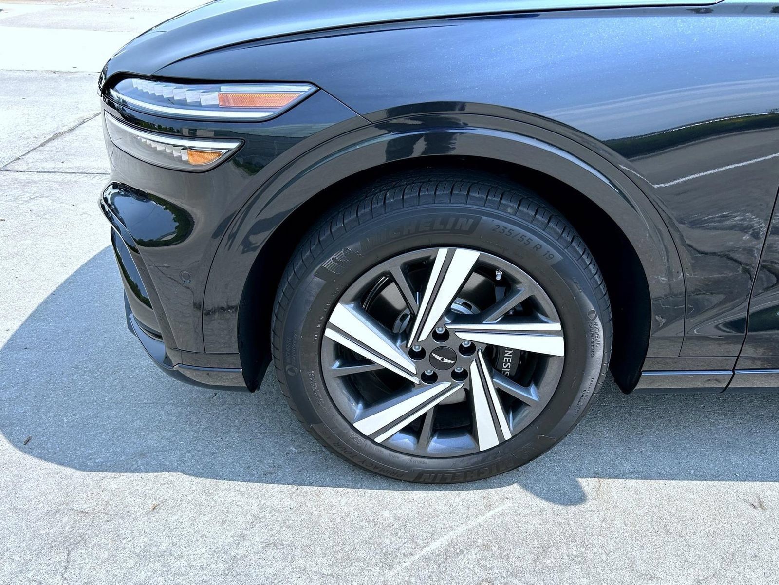 Certified 2026 Genesis GV70 3.5T Sport Advanced AWD/4WD image 22