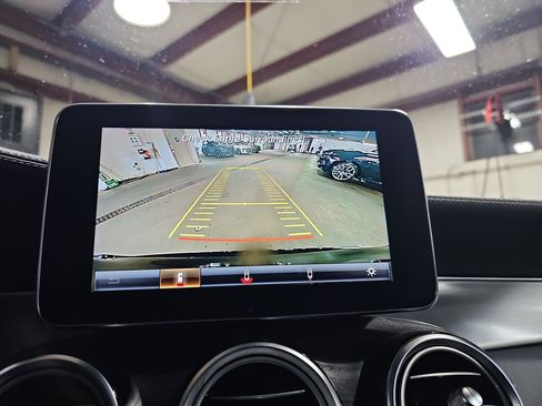 Used 2018 Mercedes-Benz GLC 43 AMG 4MATIC image 25